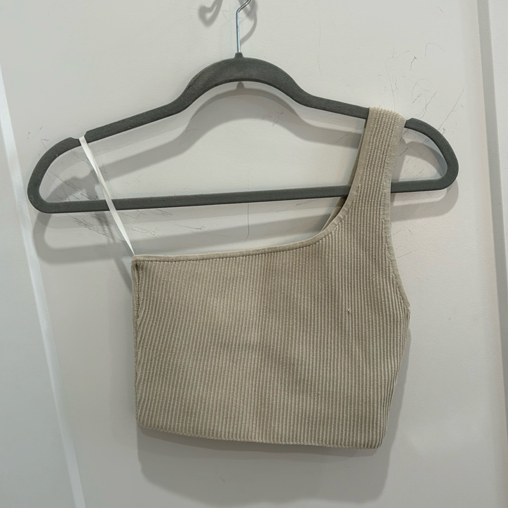 Aritzia ribbed crop top